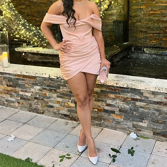 House of CB | Dresses | Light Pink House Of Cb Dress | Poshmark
